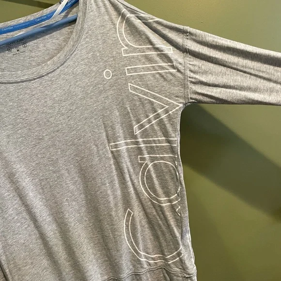 CALVIN KLEIN LONG SLEEVE T-SHIRT Sz MEDIUM - Picture 5 of 7